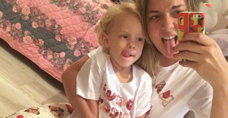 Carol Dantas e Davi Lucca combinam pijamas na hora de dormir - Instagram/Reprodução