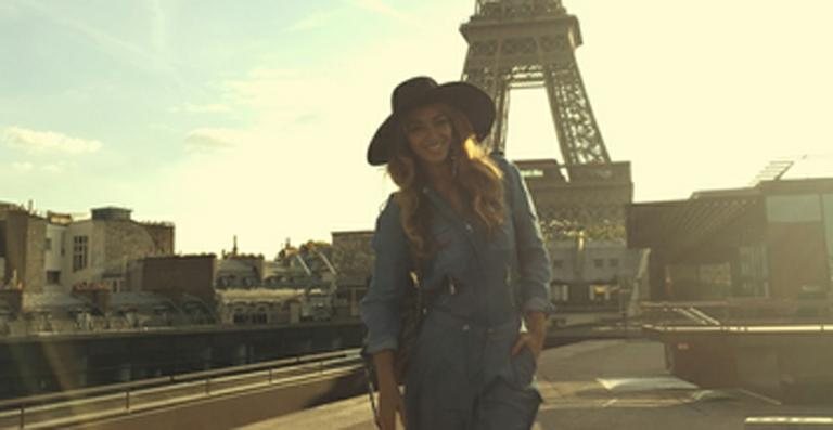 Beyoncé mostra fotos da viagem para Paris com Blue Ivy - Reprodução / Site Oficial