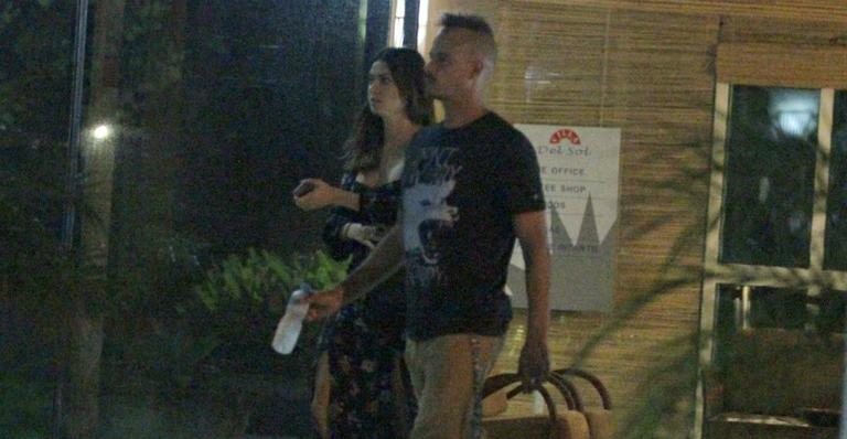 Paulinho Vilhena e Thaila Ayala são vistos juntos no Rio de Janeiro - Maurilio Senna/AgNews