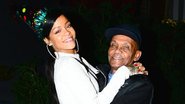 Rihanna e o avô Bravo - Splash News / AKM-GSI