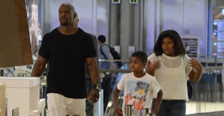 Terry Crews passeia com a família no Rio - johnson parrraguez-photorionews