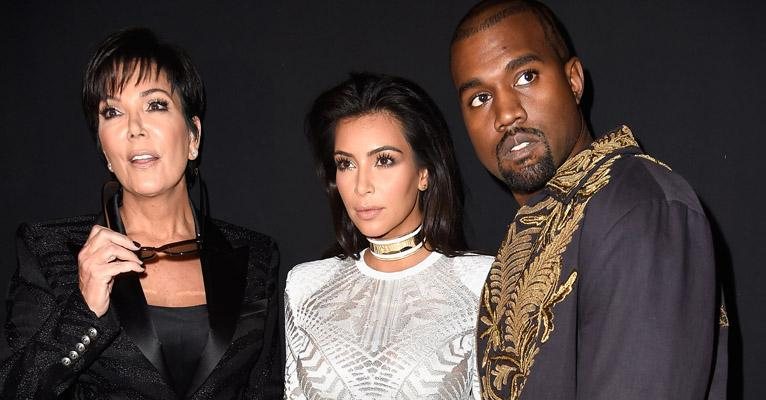 Kris Jenner, Kim Kardashian e Kanye West - Getty Images