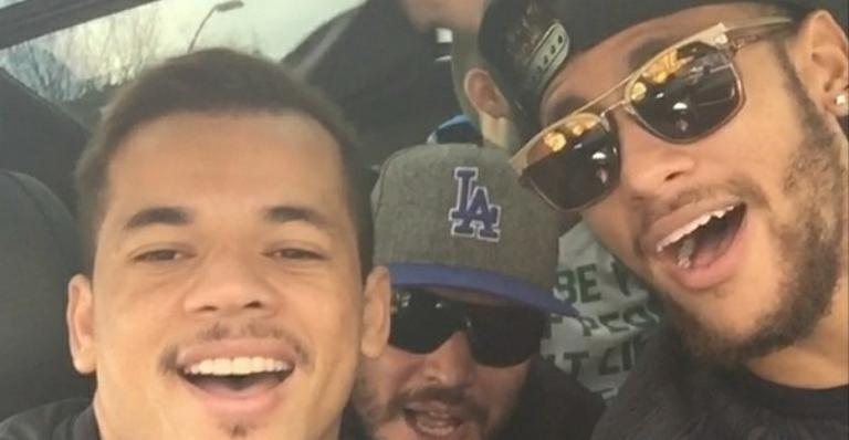 Neymar canta com amigos em carro - Instagram/Reprodução