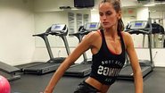 Izabel Goulart mostra barriga sarada na academia - Reprodução Instagram