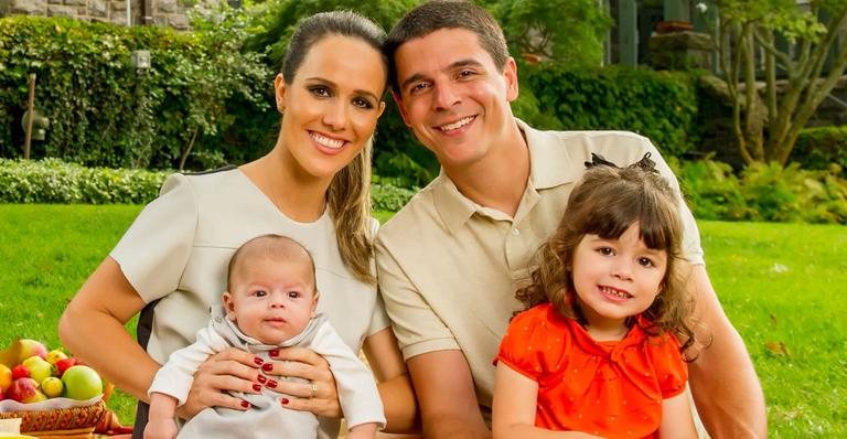 Fernanda Pontes com a família - Cadu Pilloto