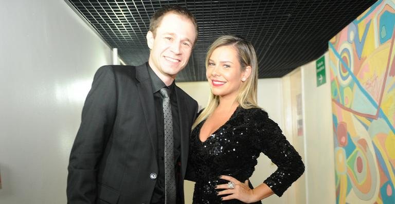 Tiago Leifert e Fernanda Souza - TV Globo