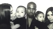 Kim Kardashian mostra fotos com a família - Reprodução / Instagram