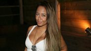 Rafaella Beckran, irmã de Neymar, abusa do decote em festa - Ali Karakas/Divulgação