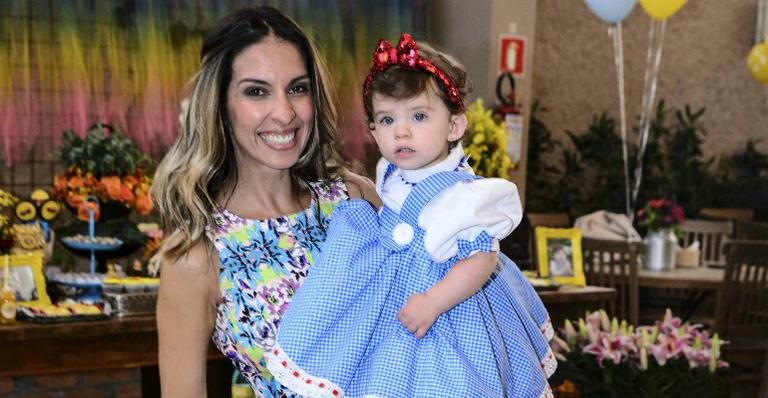 Maria Eduarda, filha de Henri Castelli e Juliana Despírito, completa 1 ano - Leo Franco/AgNews