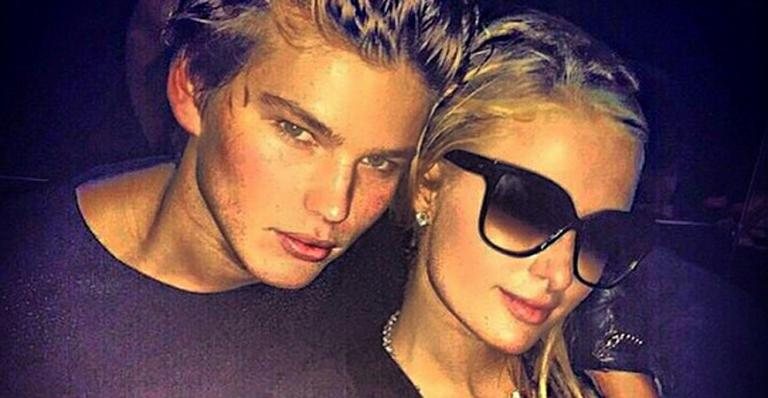 Paris Hilton estaria namorando o modelo Jordan Barrett - Instagram/Reprodução