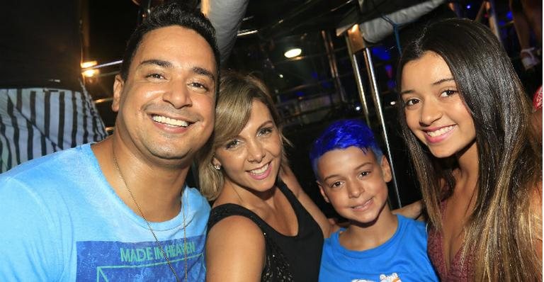 Filho de Carla Perez e Xanddy surge com o cabelo roxo em Salvador - Fred Pontes/Divulgação