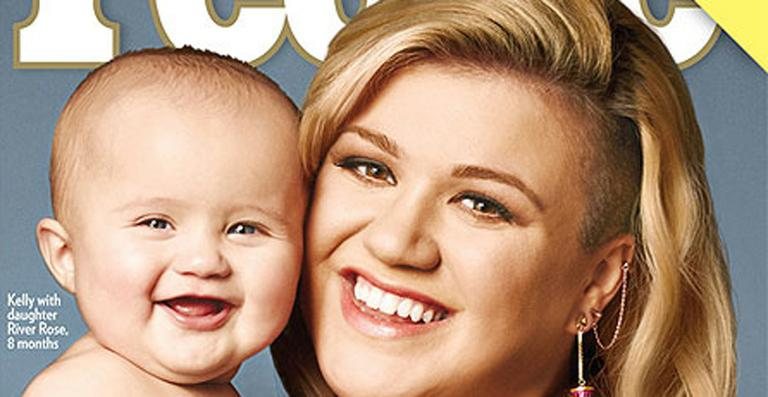 Kelly Clarkson e a filha, River Rose, na capa da People - Reprodução/ PEOPLE