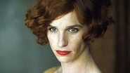 Eddie Redmayne surge como Einar Wegener - Reprodução