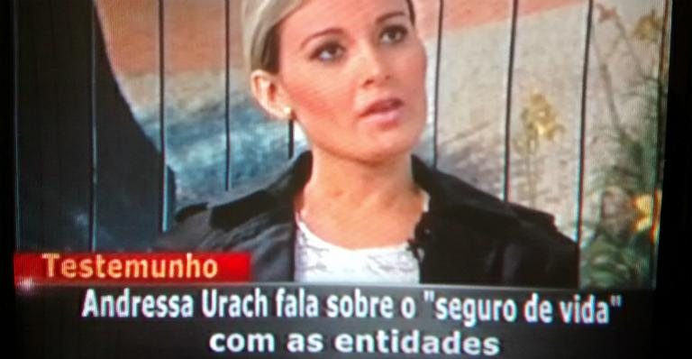 Andressa Urach prega na TV - Reprodução