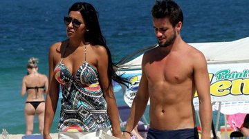 Os ex-BBB Talita e Rafael na praia da Barra da Tijuca - Marcos Ferreira /Photo Rio News