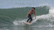 Danielle Suzuki surfa no Rio de Janeiro - Dilson Silva/AgNews