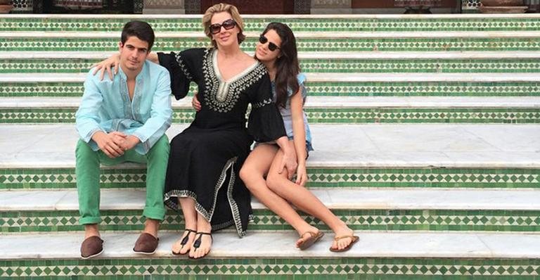 Claudia Raia e os filhos Enzo e Sophia: Viagem - Reprodução Instagram