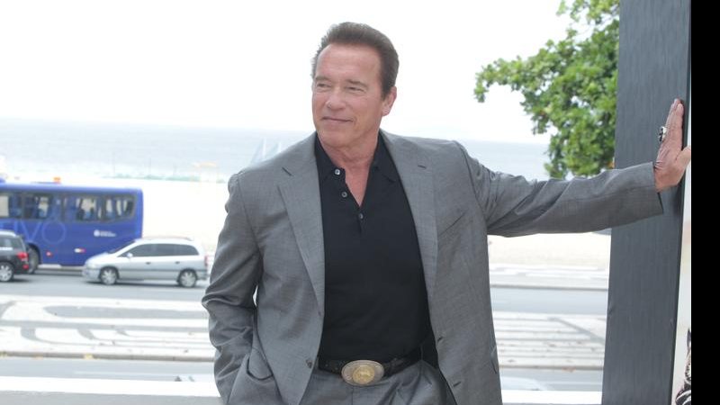 Arnold Schwarzenegger vai ao lançamento de “O Exterminador do Futuro: Gênesis” - Marcello Sá Barretto/Ag News