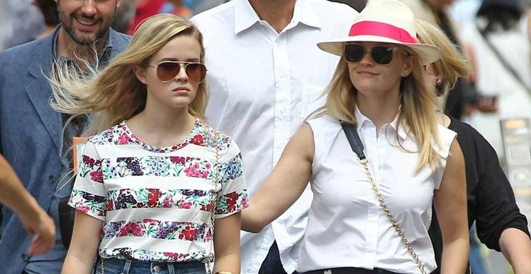 Reese Witherspoon e Ava - AKM GSI - Splash News