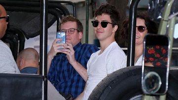 John Green e Nat Wolff visitam o Rio de Janeiro - Gabriel Reis e André Freitas / AgNews