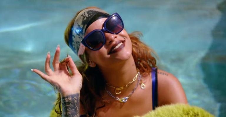 Rihanna aposta em nudez em clipe - Reprodução