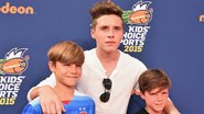 Brooklyn, Romeo e Cruz Beckham participam de premiação do canal Nickelodeon - Getty Images