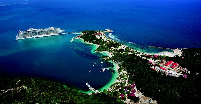 Vista aérea da praia de Labadee - Divulgação