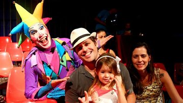 Dado Dolabella leva a filha caçula ao circo - Agnews