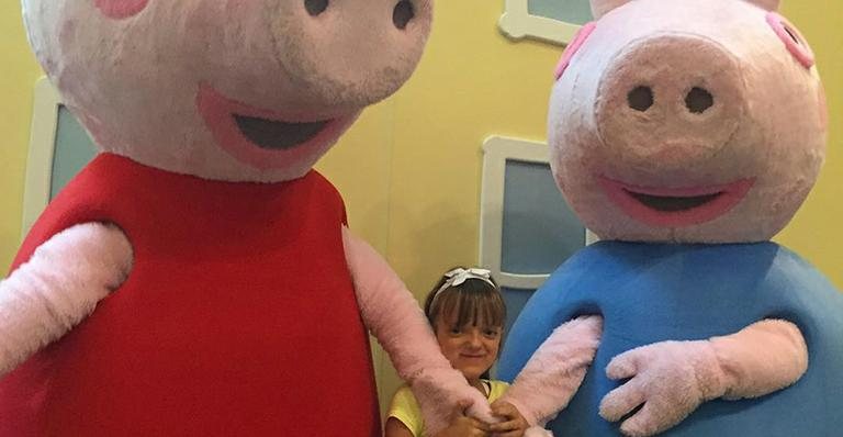 Rafaella Justus com a turma da Peppa Pig - Reprodução Instagram