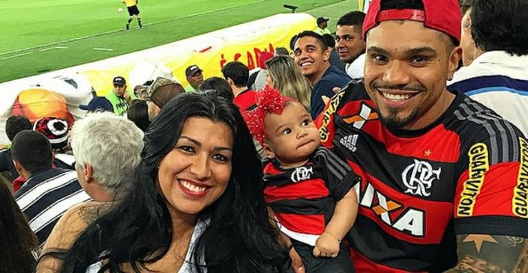 Naldo e Ellen Cardoso levam Maria Victoria para ver jogo no Maracanã - Instagram/Reprodução