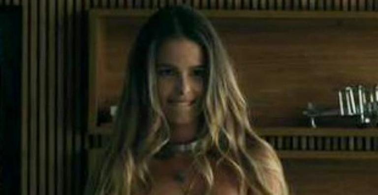 Yasmin Brunet em cena da novela Verdades Secretas - TV Globo/Reprodução