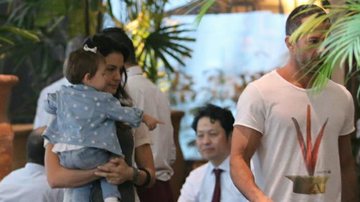 Malvino Salvador passeia com Kyra Gracie e Ayra em shopping no Rio - Fabio Moreno/AgNews