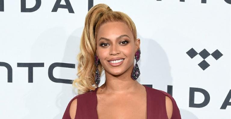 Beyoncé usa decote matador durante evento em Nova York - Getty Images