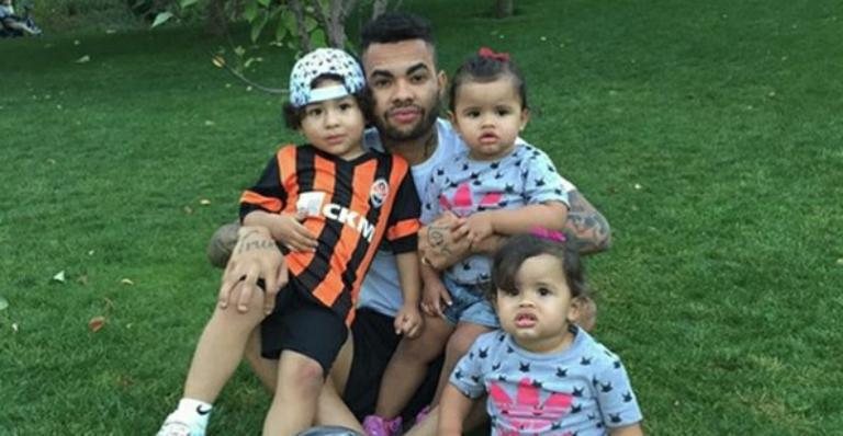 Dentinho posa com os filhos Bruno Lucas, Rafaella e Sophia - Instagram/Reprodução