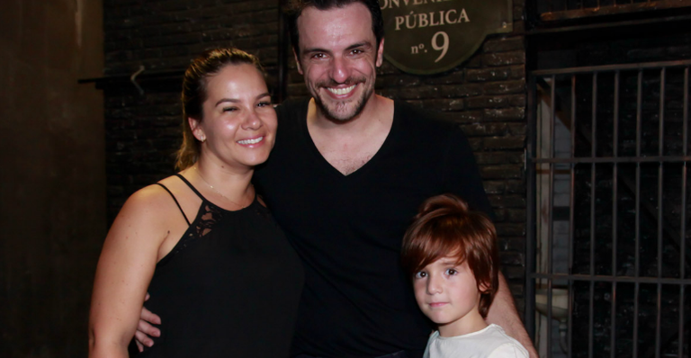 Rodrigo Lombardi a eleita, Betty Baumgarten e o filho Rafael - Marcos Ribas/Photo Rio News