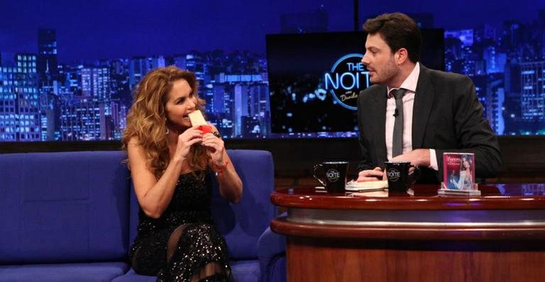 Lucero prova paleta mexicana no The Noite e dá seu veredicto - Leonardo Nones/SBT