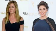 Jennifer Aniston e Mayim Bialik - Getty Images