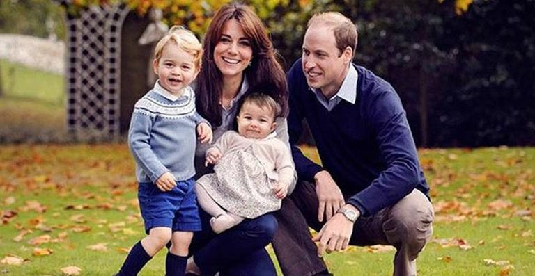 Kate Middleton e Príncipe William divulgam foto de Natal com os filhos - Reprodução/ Instagram