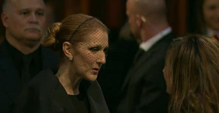 Celine Dion recebe o carinho de amigos e familiares no funeral de René Angélil - Global News/Reprodução