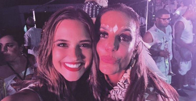 Juliana Paiva tieta Ivete Sangalo no carnaval de Salvador - Reprodução Instagram