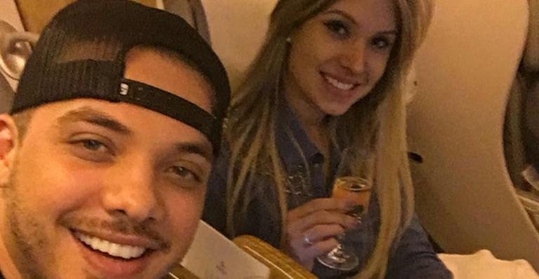 Wesley Safadão e Thyane Dantas rumo a Dubai - Instagram/Reprodução