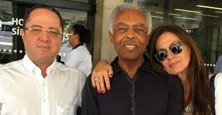 Gilberto Gil deixa hospital em São Paulo acompanhado da mulher - Instagram/Reprodução