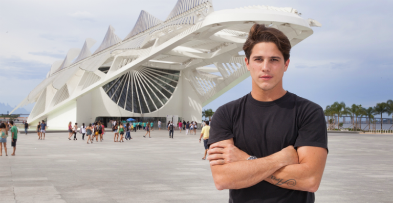 No Museu do Amanhã, Rio, ator de Êta Mundo Bom! diz que não está aberto a um novo amor e revela que assédio das fãs aumentou. - Fabrizia Granatieri