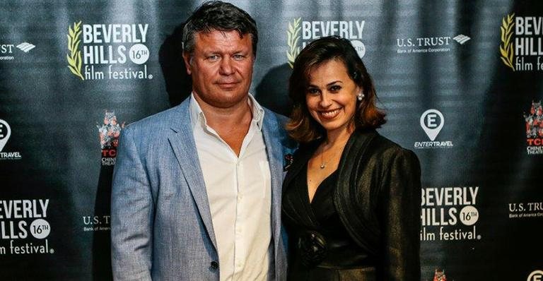 Daniela Escobar: rara aparição em Hollywood - Victoria Schiaffino e Tyrone Roberts