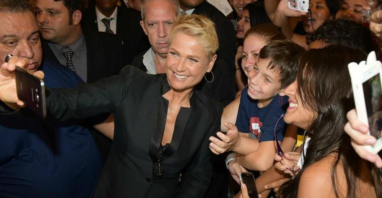 Xuxa Meneghel inaugura mais uma franquia da Casa X - Blad Meneghel