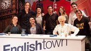 Jurgis Figueiredo (JotaCOM), Oscar Filho, Fabio Mello (JotaCOM), Analigia Martins (Gerente de Marketing Englishtown), Andre Marques (diretor geral Englishtown), Drico Mello, Chris Brown, Romero Rodrigues e Supla - Divulgação