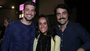 Cauã Reymond e Ricardo Pereira, acompanhado da esposa, Francisca Pereira - Thyago Andrade/BRAZILNEWS