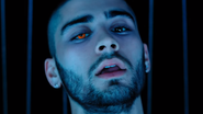 Com um visual diferente, Zayn Malik lança seu novo clipe 'Like I Would' - Reprodução Youtube