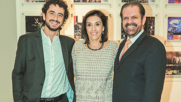 Felipe e Claudia Carneiro com seu Reinaldo - JOÃO PASSOS/BRASIL FOTOPRESS