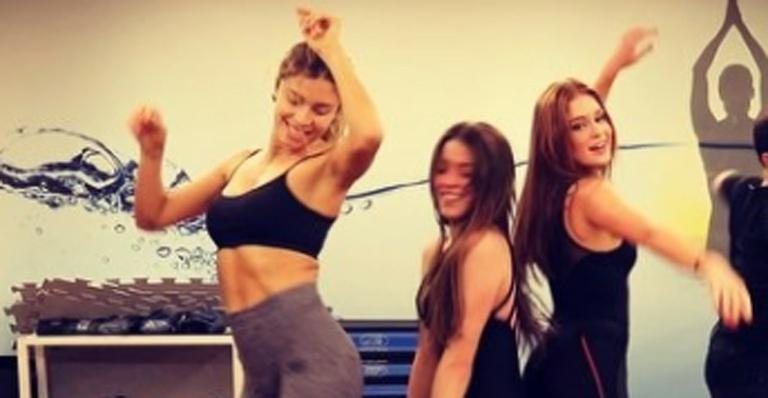 Grazi Massafera, Marina Ruy Barbosa e Luma Costa dançam 'Baile de Favela' - Reprodução/ Instagram